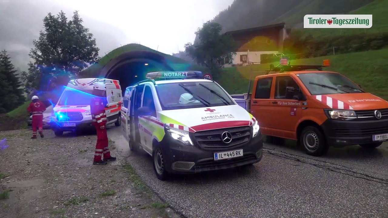 Muren hielten Tirols Einsatzkräfte auf Trab