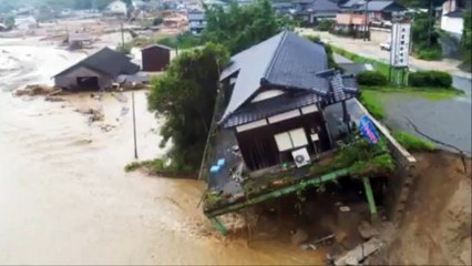 일본 규슈(九州) 폭우 구마모토(熊本)현과 가고시마(鹿兒島)현, 후쿠오카(福岡)현 홍수 66명 사망·16명 실종 피해를 입은 가옥은 1만2000여채