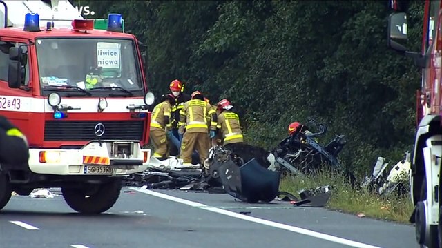 Polonia: scontro tra autobus e furgone, morti e feriti