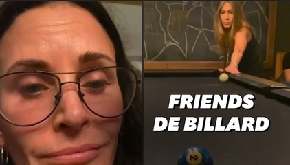 Jennifer Aniston a tout à apprendre de Courteney Cox au billard