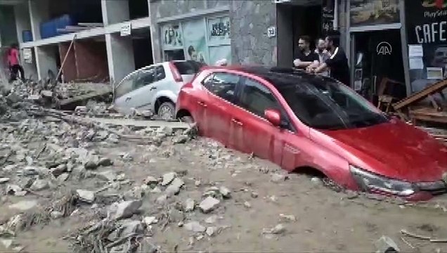 Doğankent ilçesinde yağış sonucu su baskınları meydana geldi - GİRESUN