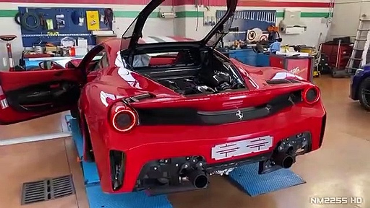 Ferrari 488 Pista Stock Exhaust vs. Novitec Rosso Exhaust @ Dyno   Engine Sounds Comparison!