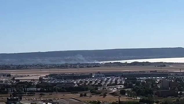 7 canadair interviennent à Vitrolles