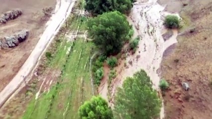 Sel, tarım arazilerine zarar verdi - AĞRI