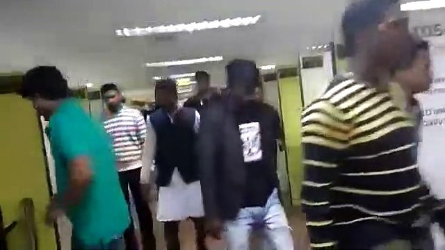 2 Lakh Ola, Uber Drivers In Delhi-NCR Are On Strike As They're Struggling With Their Finances 2 || Indian Tubes ||