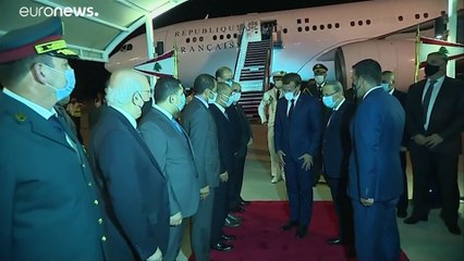 El presidente francés, Emmanuel Macron, se implica en el Líbano