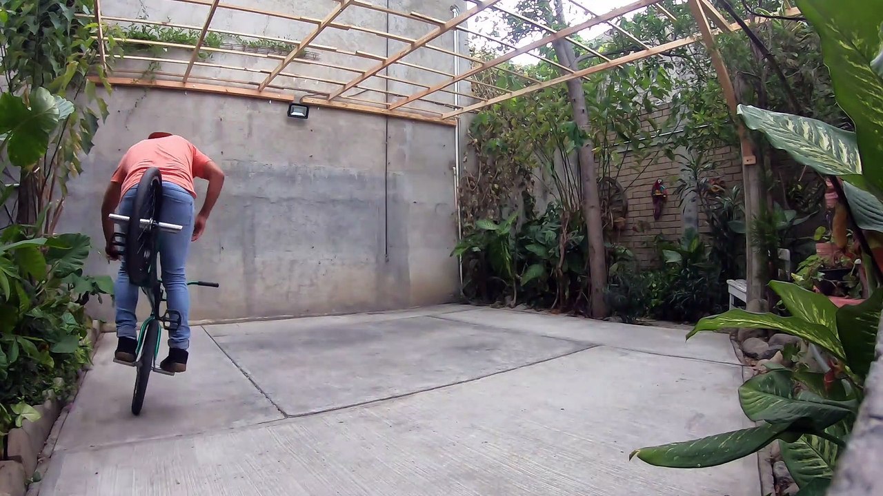 BMX Flatland Competition Amateur Men’s Finalist 2 | Miguel Angel Guzman