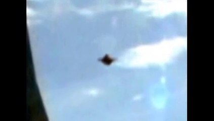 100% Real FLYING SAUCER Caught on Tape April 30, 2011