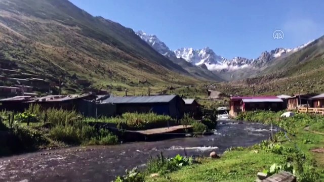 Kaçkar Dağları'na ağustosta kar yağdı - RİZE