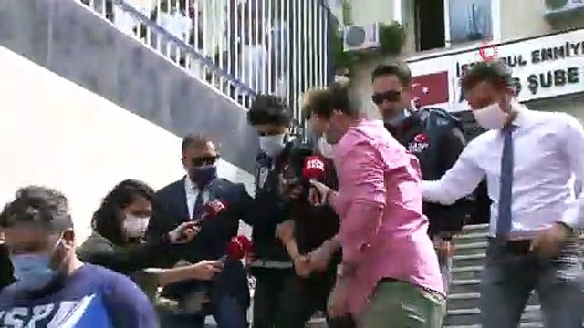 Çakarlı araçla yol kesip vatandaşı bıçaklayan Muhammed Enes Uysal adliyeye sevk edildi