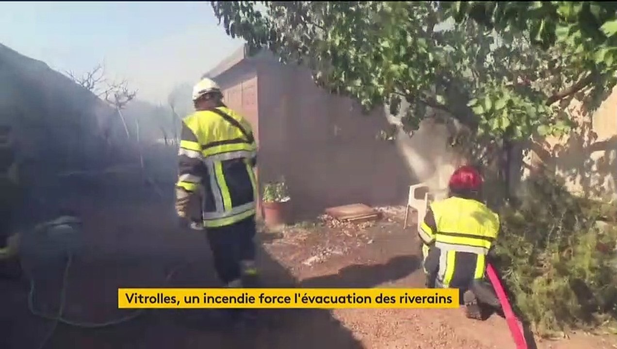 Bouches-du-Rhône : impressionnant incendie à Vitrolles, les pompiers restent vigilants