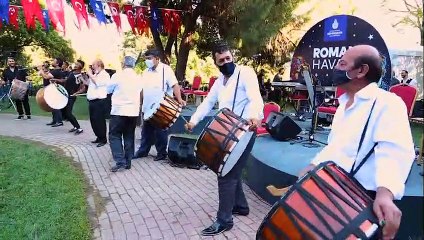 Roman Havası etkinliğine büyük ilgi: İstanbullular oyun havalarıyla coştu