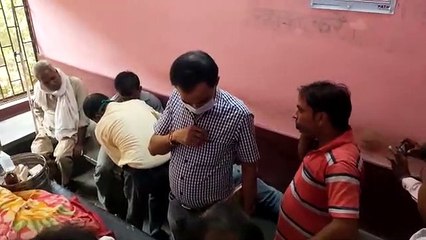 ब्रेकर पड़ते ही बस गेट से बाहर गिरा युवक, तत्काल हुई मृत्यु