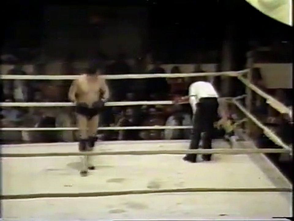 Dynamite Kid vs. Bret Hart (Boxing Match) 1981