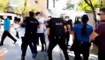 Ölüm orucundaki avukatlar Ebru Timtik ve Aytaç Ünsal için nöbet tutanlara polis müdahalesi: Gözaltılar var
