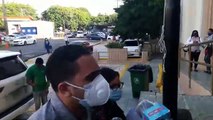 Se entrega joven le lanzó café caliente a una empleada de una tienda en la Núñez de Cáceres