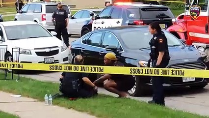 Homem negro é baleado por policial no Wisconsin