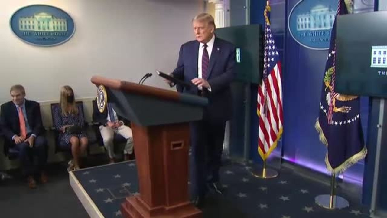 La hermana de Trump lo acusa de "no tener principios"