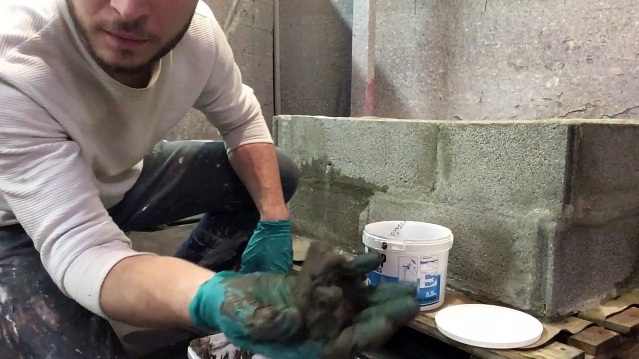 Mortier prise rapide C1 anti-infiltrations, suintements, fuites. Colmatage fuites STOPPE LES FUITES EN 15 SECONDE PROCOM