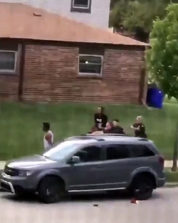 Un nuevo caso de brutalidad policial con tinte racial sacude EE.UU.