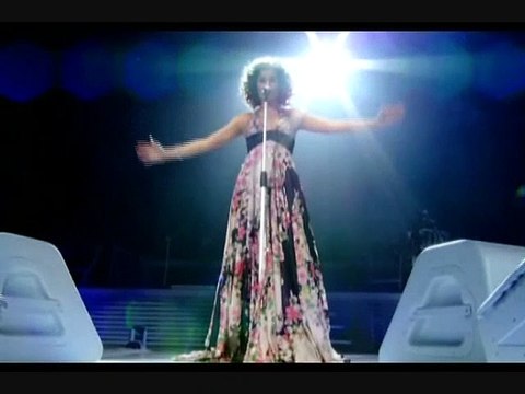 Nelly Furtado — “Crazy” — (live) | (from Nelly Furtado: Loose: The Concert) — (Toronto Show: Live 2007)
