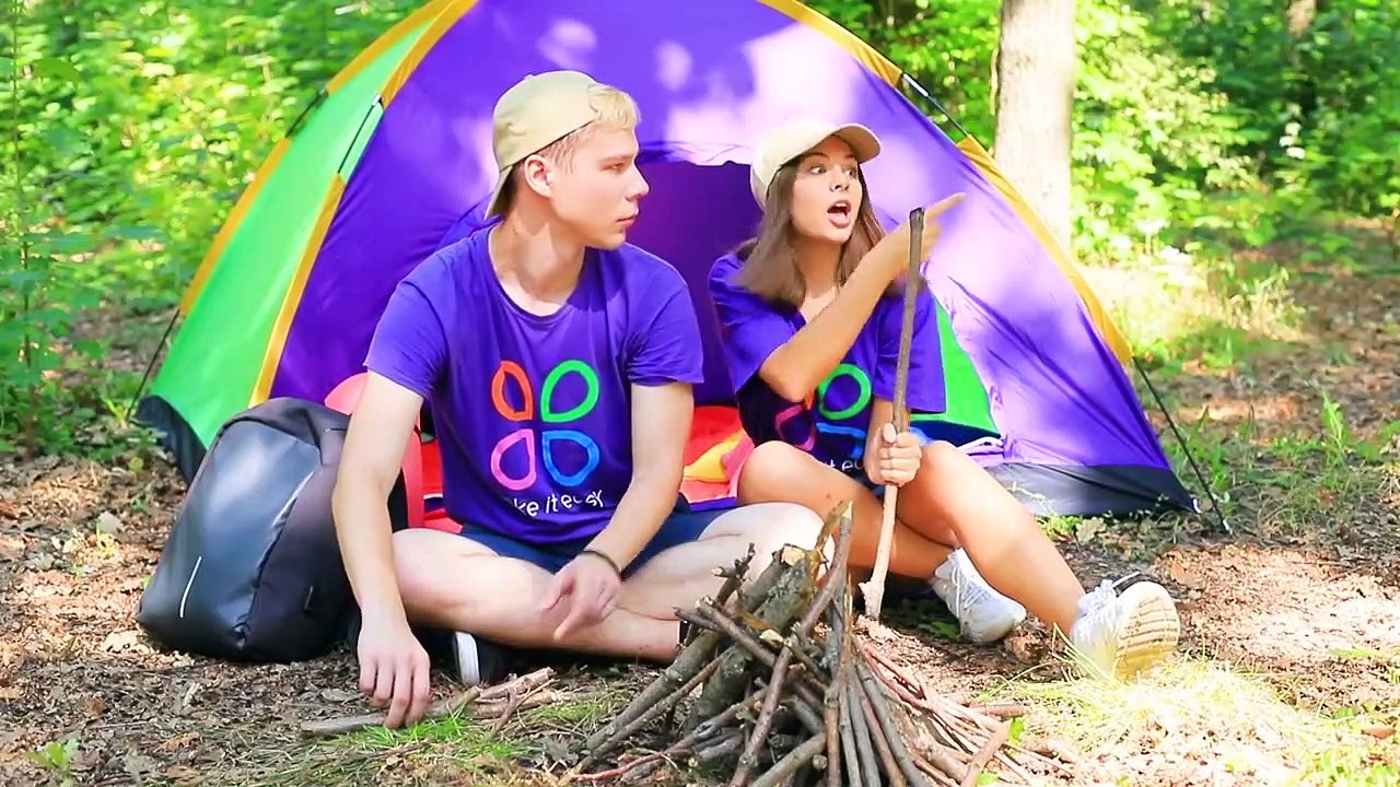 12 Formas Extrañas De Escabullir Dulces Al Campamento Escolar / ¡Bromas y Juegos Para Acampar!