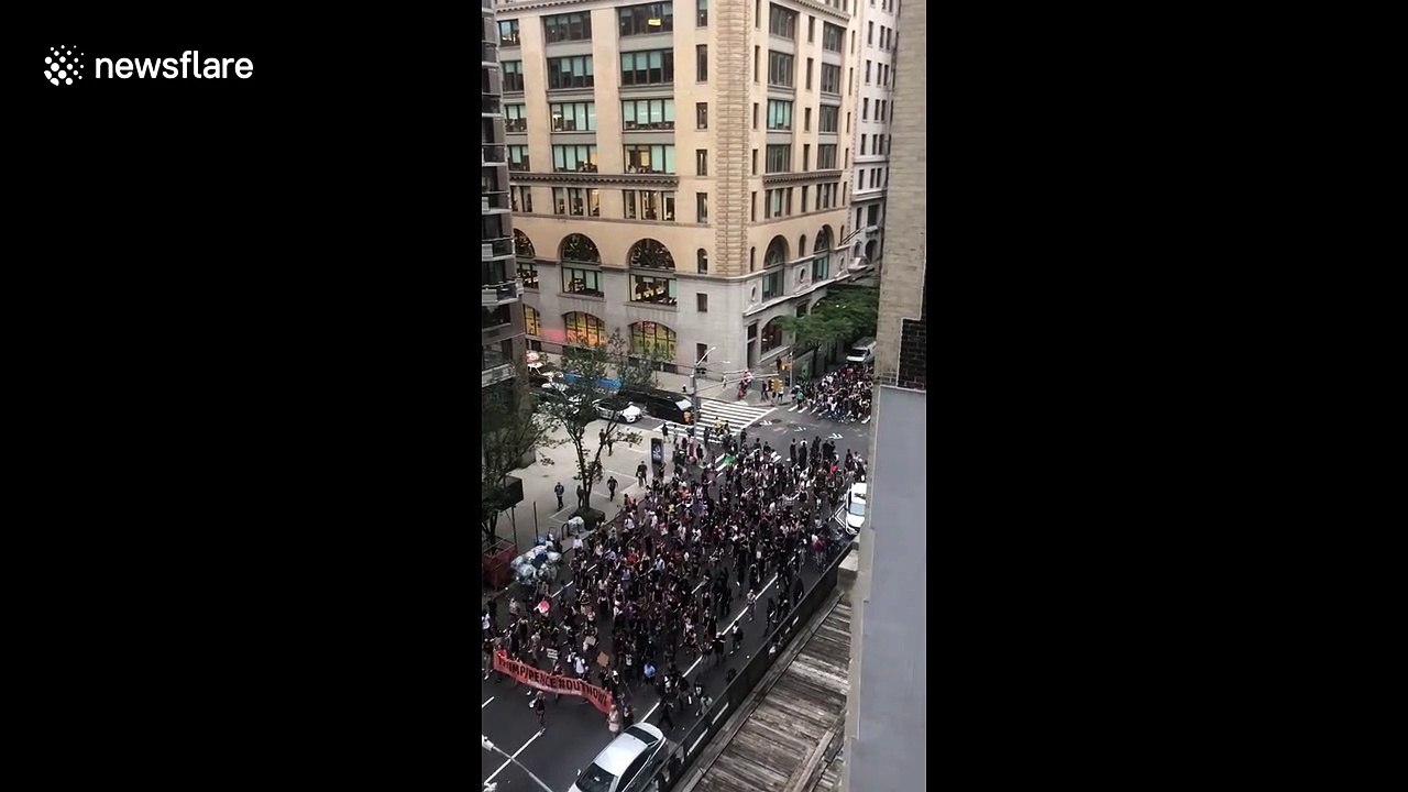Incredible moment BLM protesters orderly part way for incoming ambulance in NYC