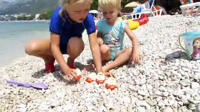 Sophia Isabella Brincando na Praia João Paulo de Carvalho Lofiego