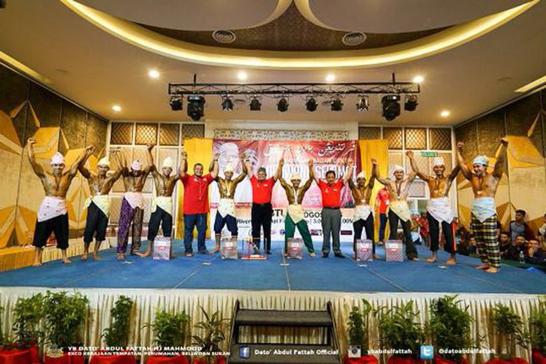 Syariah-compliant bodybuilding contest hits Kel...