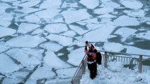 Deep freeze grips U.S. Midwest, blamed for at least 12 deaths