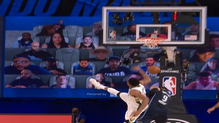 Dunk of the Night: Giannis Antetokounmpo