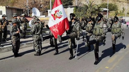 SALUDO PROTOCOLARIO ENTRE EL EJÉRCITO DE ECUADOR  Y EL EJÉRCITO DE PERÚ