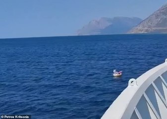 طاقم سفينة يعثر على طفلة في قلب المحيط