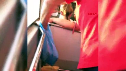 Otobüste şoke eden görüntüler! Kadına şiddete kimse müdahale etmedi