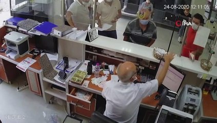 Sıra beklemek istemeyen kişi, yaşlı adama tokat atıp güvenliğe saldırdı
