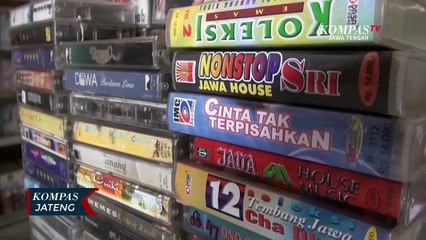 Bertahan Jual Kaset Pita di Era Digital