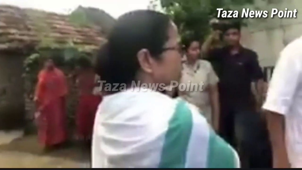 Mamata Banerjee Made a hald this Evening at alisha Baikunthapur Village in Purba Bardhaman.