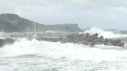 제주 태풍 영향권 ...먼바다 '태풍 경보' / YTN
