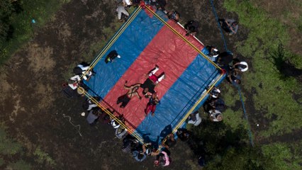 Mexican wrestlers innovate as industry struggles amid COVID-19