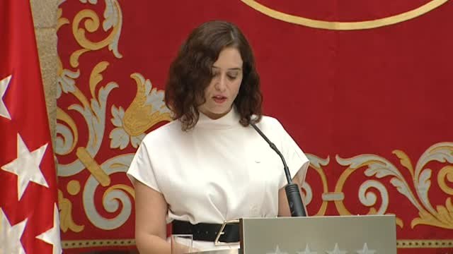 Madrid retrasa el inicio de curso escolar y reduce el número de alumnos por clase