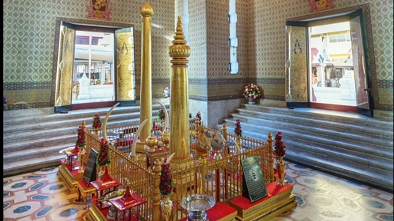 Bangkok City Pillar Shrine.