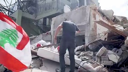 انفجار بيروت يحرم عمالا سوريين من أبنائهم ومنازلهم ومصدر رزقهم