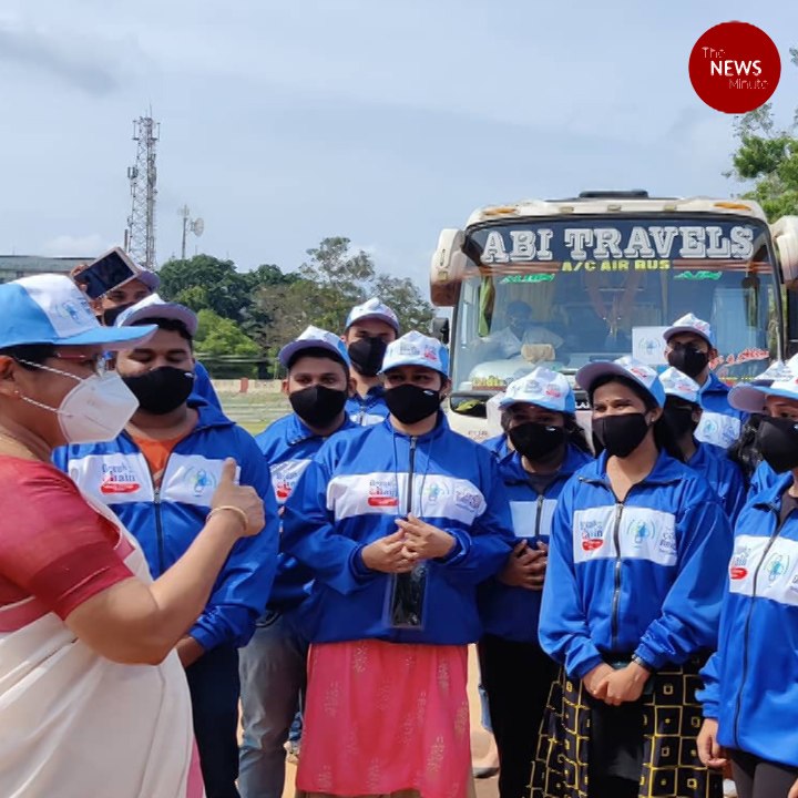 First batch of Kerala's COVID Brigade start mission