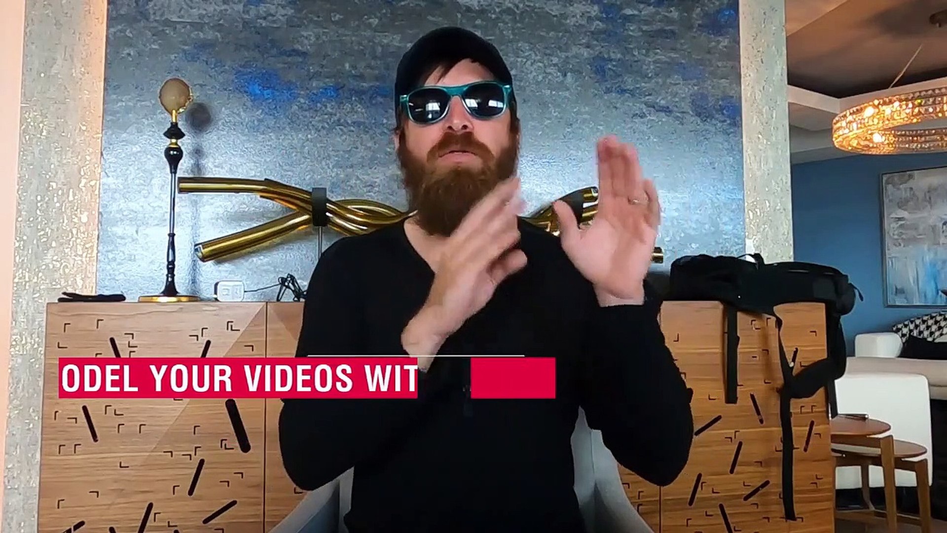 ⁣HOW TO MAKE 6 FIGURES A YEAR WITH YOUTUBE