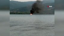 Sapanca Gölü'nde tekne alev alev yanıyor