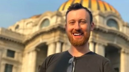 Brad Hunter, el acosador que exhibe a mujeres desnudas alrededor del mundo