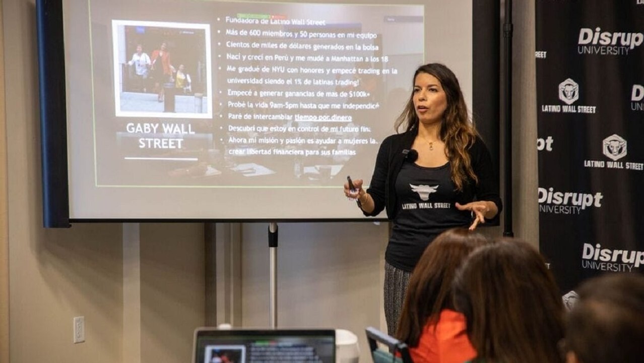 Gabriela Berrospi, una latina que ayuda a los h...