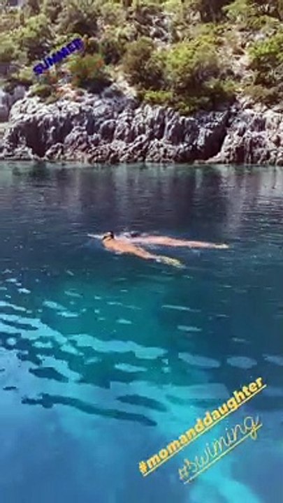 Γωγώ Μαστροκώστα: Οι βουτιές με την κόρη της –...