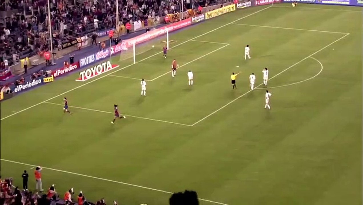 El día que Messi hizo su primer gol oficial en Barcelona