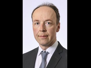 Jussi Halla aho perussuomalaiset kun jo tähtien nimetkin loukkaavat